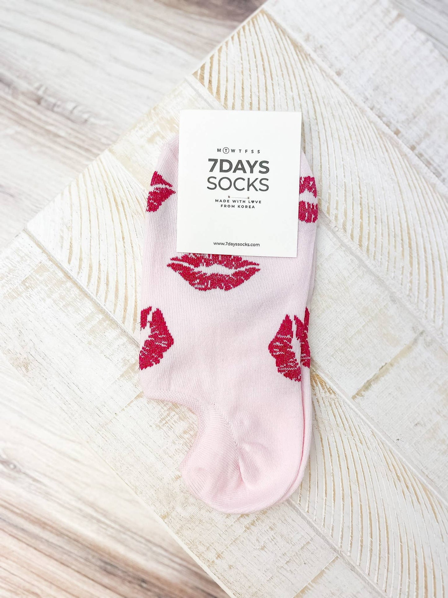 Smooches No Show Socks