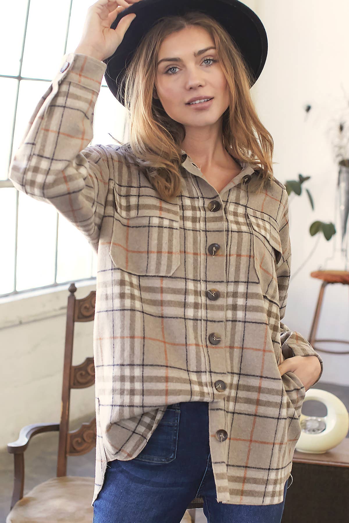 OVERSIZED PLAID SHIRT JACKET